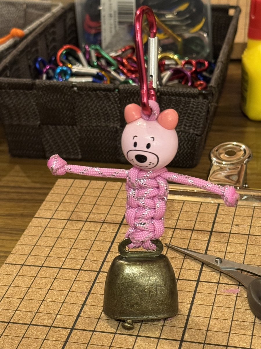 くまの顔のパラコードベル